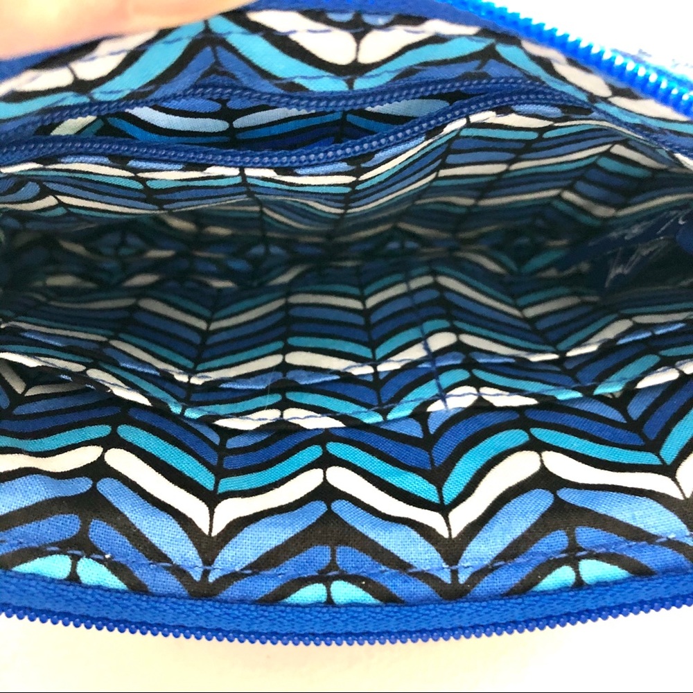 Vera Bradley Wristlet/Large Wallet Gently Used - Picture 6 of 7